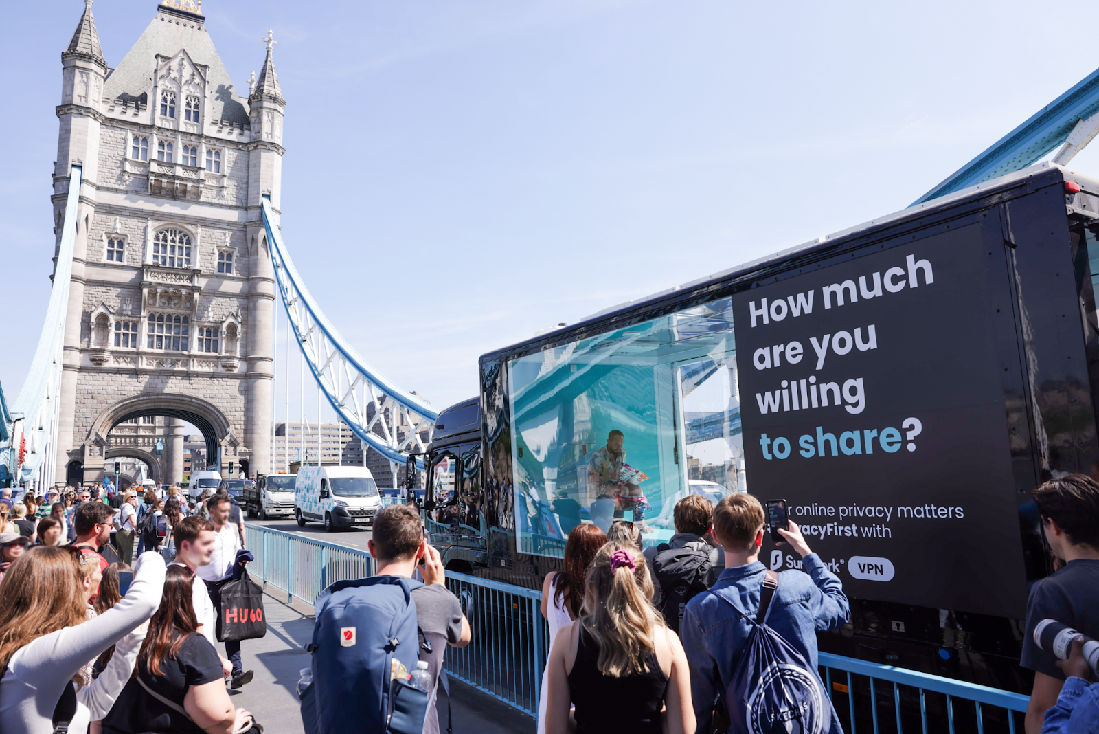 Read more about the article Surfshark’s creative stunt featuring a transparent mobile toilet urges caution when sharing personal information online
